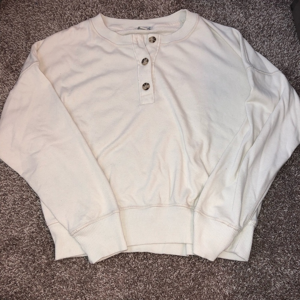 American Eagle crew neck